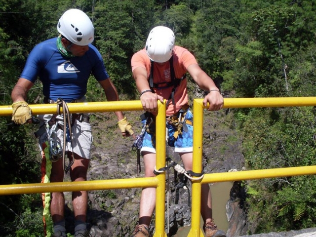  Rappelling techniques 